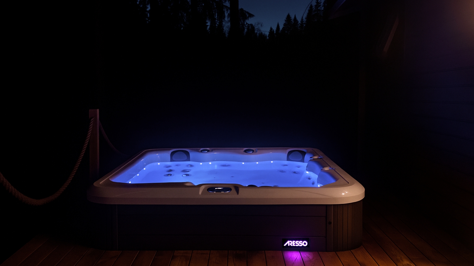 Luo kylpylätunnelma omaan pihaan ulkoporealtaalle