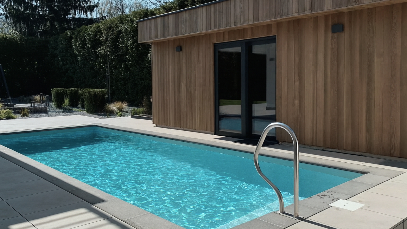 Uima-altaan automatiikkajärjestelmä – pH-, kloori- ja suolamittausyksikkö