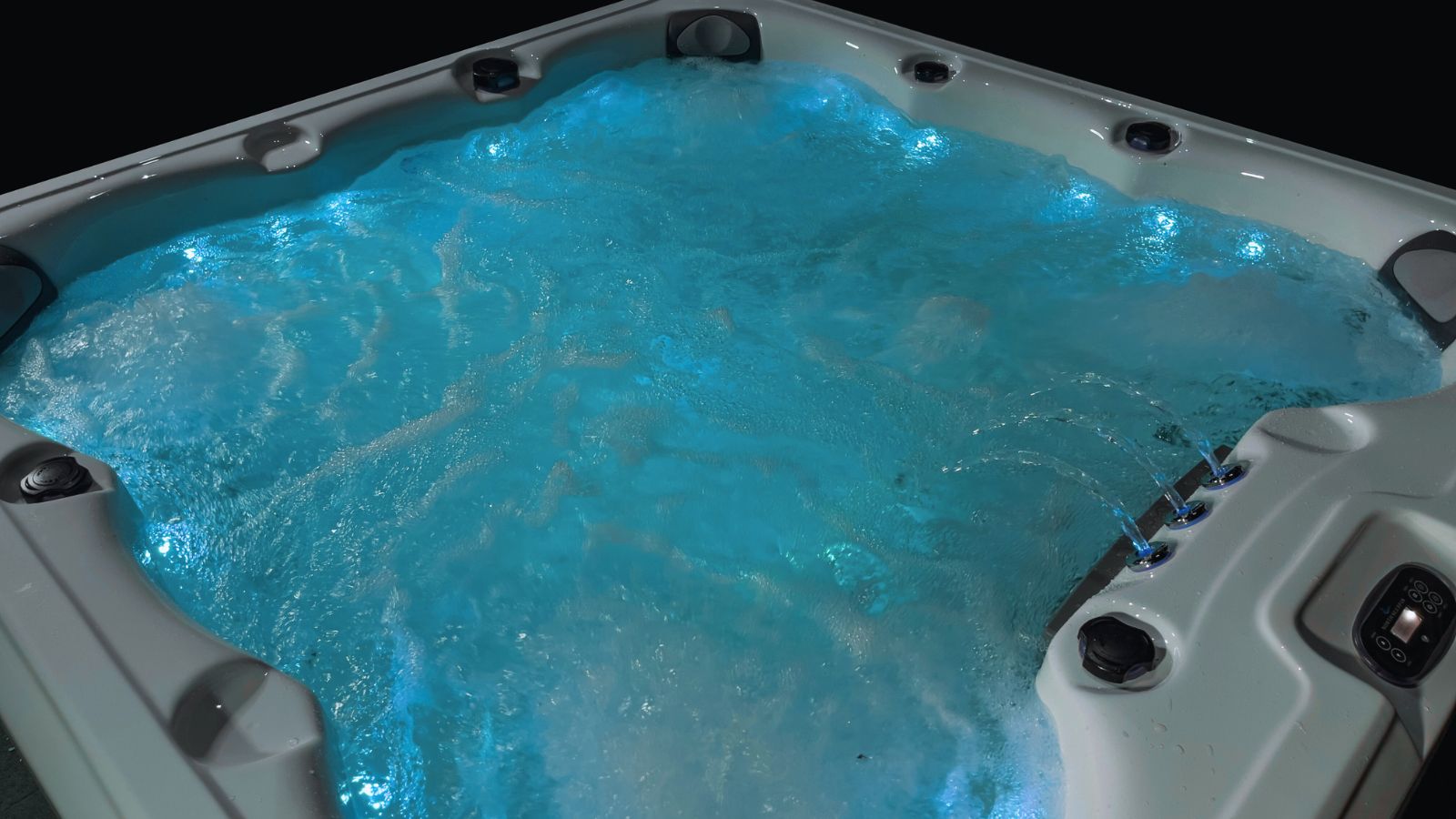 Ulkoporealtaan kemikaalit - opas eri kemikaaleihin ja niiden käyttötarkoitukseen